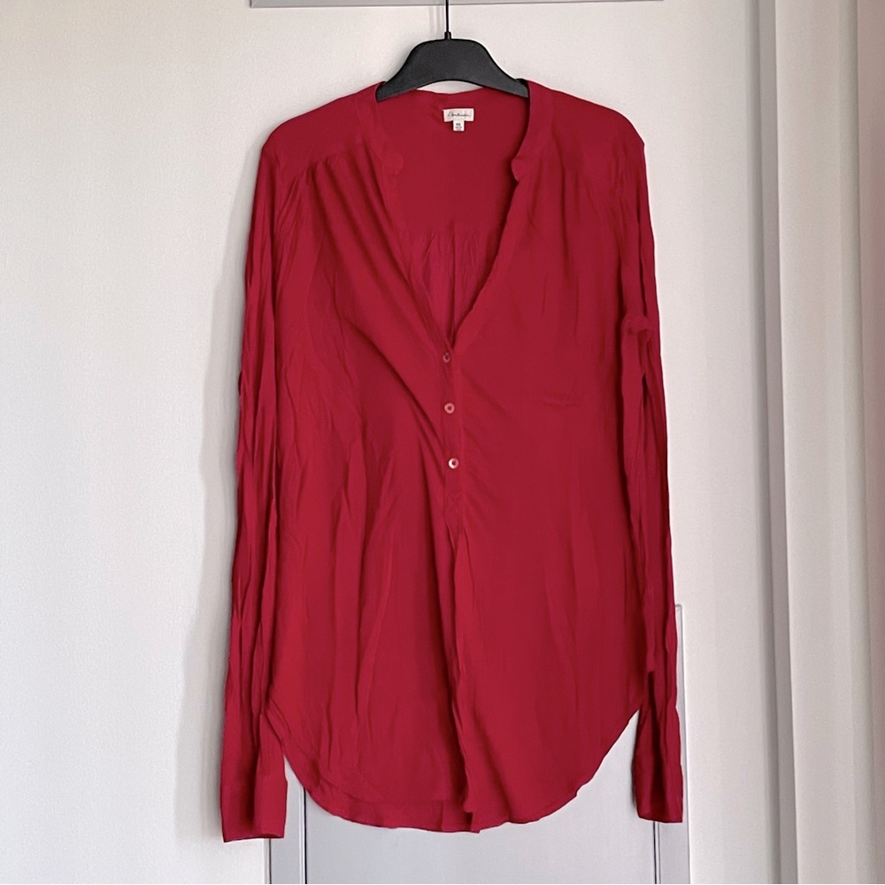ARITZIA BABATON Crimson Long Sleeve Henley Tee